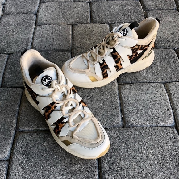 New MICHAEL Michael Kors Hero Cheetah Print Lace- Up Sneaker Trainers size 10 - Picture 2 of 15